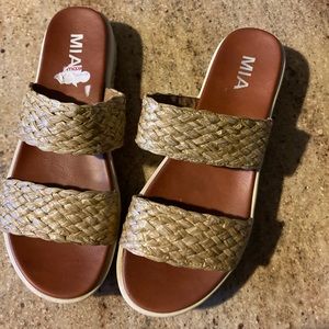 Brand new Mia Sandals